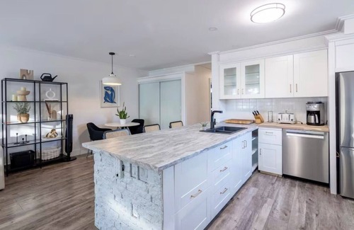 St. Catharines House | Cozy 3Bed w/Pool, Hot Tub & Fire Pit – 15 Mins to Falls
