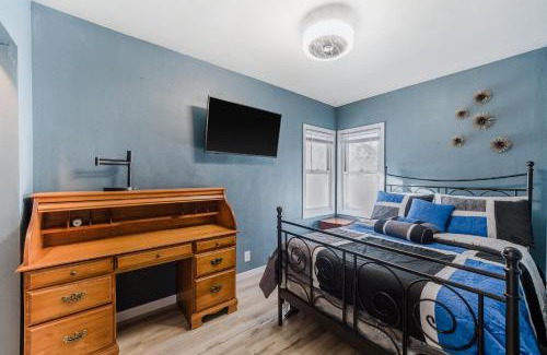 Oakdale Apartment | Cozy 3BR Home in Oakdale with BBQ & Private Patio!