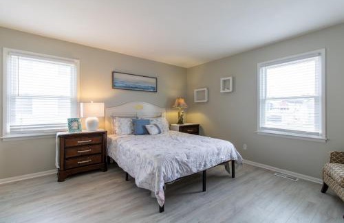 Southend Apartment | Cozy 3BR Home - Steps from the Shore