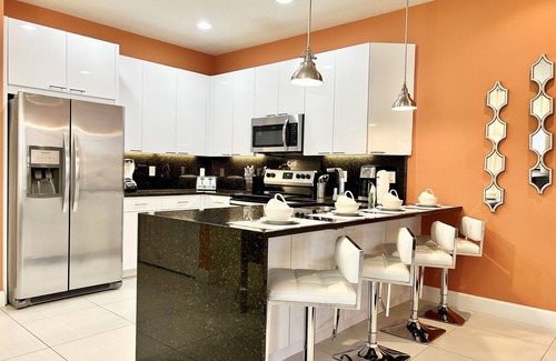 Silver Creek House | Cozy 3BR Townhouse w/Private Pool, Clubhouse Access – Near Disney!