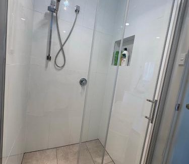 Fairfield Heights House | Cozy 3BR with free dryer & free parking& lockable front gate