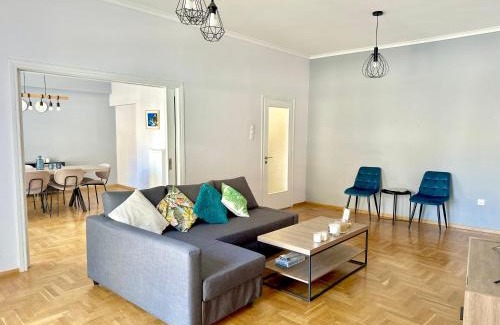 Ampelokipoi Apartment | Cozy 3BRs Family Haven near Metro&Acropolis