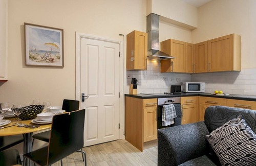 Forest Fields House | Cozy 4-Bed Home Near Nottingham's Best Attractions | Pass the Keys