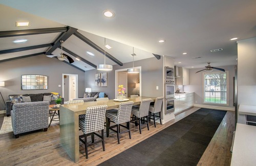 Tyler House | Cozy 4 Bedroom Home with Pool, Hot Tub & More