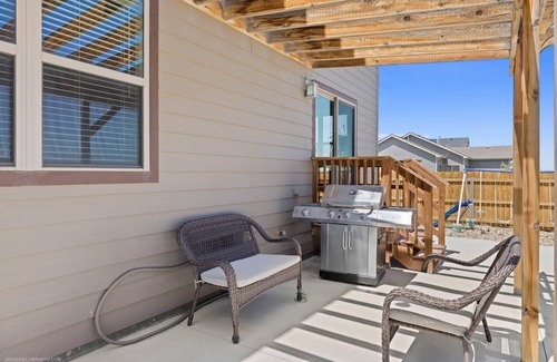 Casper House | Cozy 4 BR/4BA Home w/Amazing Mtn Views!