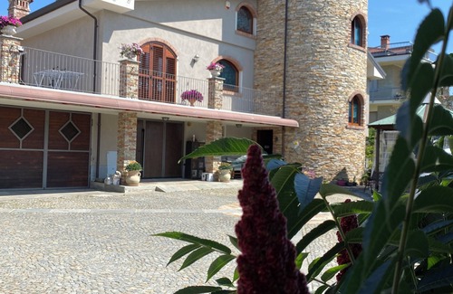 Carru Bed & Breakfast | Cozy 4 Star B&B At The Gates Of The Langhe, With Pets Allowed