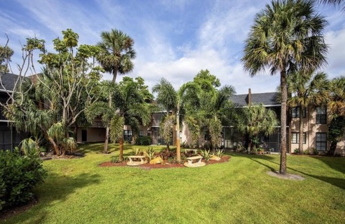 Plantation Apartment | Cozy 420 Friendly Broward Apartment
