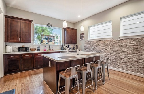 Riverside Terrace House | Cozy 6BR Home X MedCtr X NRG Stadium X Fast Wi-Fi