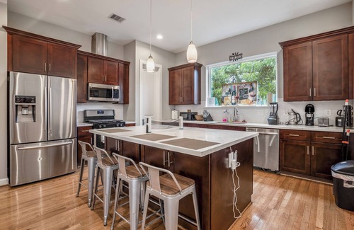 Riverside Terrace House | Cozy 6BR Home X MedCtr X NRG Stadium X Fast Wi-Fi