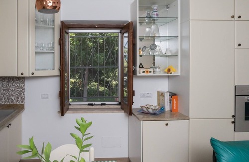 San Nico House | Cozy abode surrounded by greenery, just 10 minutes from the sea