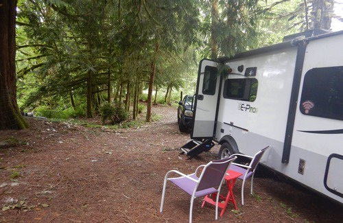 Verlot House | Cozy, Affordable guest accommodations in Verlot, WA - Granite Falls Area Pets OK