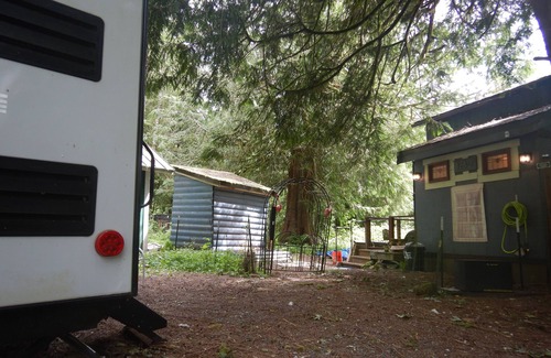 Verlot House | Cozy, Affordable guest accommodations in Verlot, WA - Granite Falls Area Pets OK