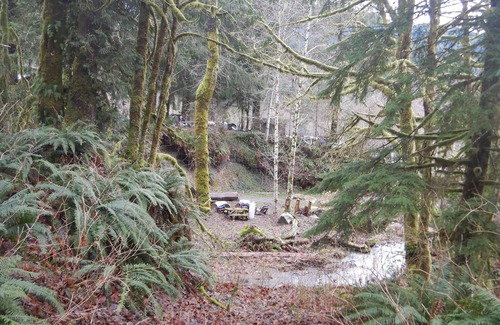 Verlot House | Cozy, Affordable guest accommodations in Verlot, WA - Granite Falls Area Pets OK