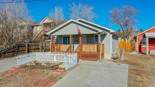 Berkley House | Cozy and Budget Friendly Single Bedroom in the Heart of Denver