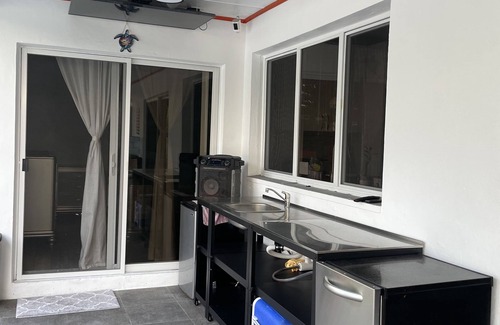 Sunrise House | Cozy and Comfortable home to enjoy with family and friends
