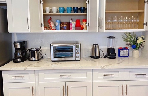 Canyon Gate Bed & Breakfast | Cozy and convenient single bedroom, safe and close to everything