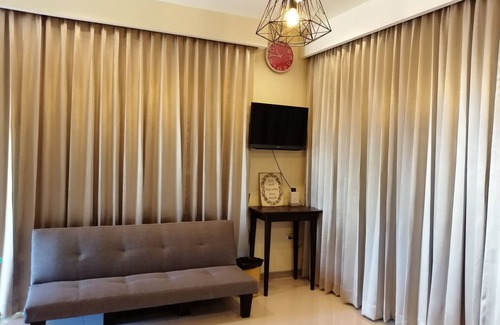 Khlong San Apartment | Cozy and Convenient Studio Loft with Kitchen and Private bathroom near ICONSIAM