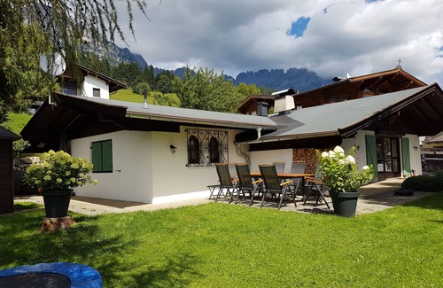 Ellmau Ski Chalet | Cozy and luxurious detached chalet for 2-10 people