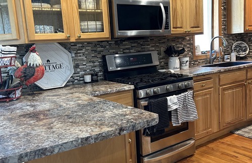 Cottonwood County Other | Cozy and quaint farmhouse on an acreage