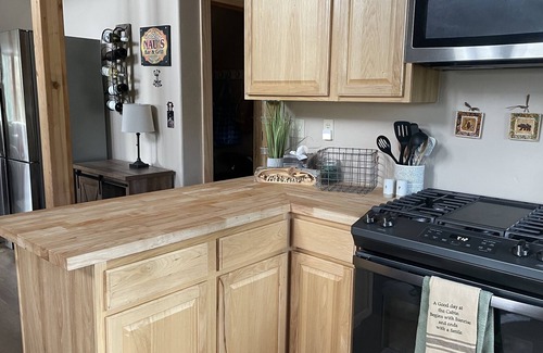 Craig Cabin | Cozy and quiet! Willow Creek Mountain Cabin with nature all to yourself!