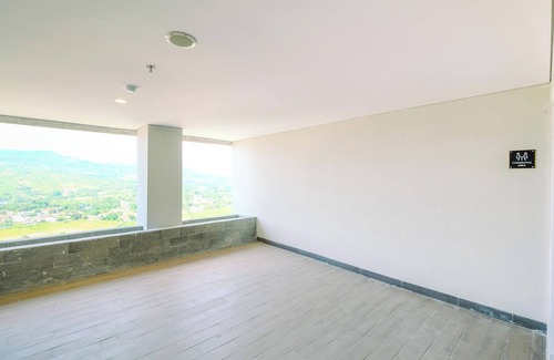 Kedungmanggu Apartment | Cozy And Restful Studio Lrt City Sentul - Royal Sentul Park Apartment