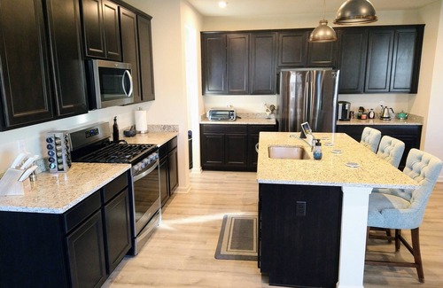 Noblesville House | Cozy and Spacious home near Ruoff, Grand Park, Conner Prairie & Clay Terrace
