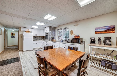 Russian Jack Park Apartment | Cozy Apartment < 4 Miles to Downtown Anchorage!