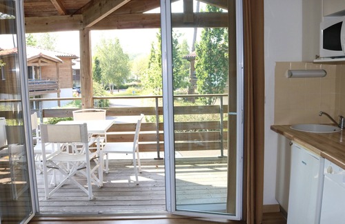 Parentis-en-Born Apartment | Cozy Apartment in Parentis-en-Born - Shared Pool - Walk to Lake - Sleeps 4 - Cleaning Included