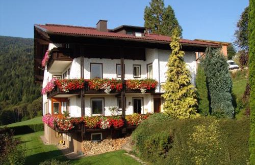 Verditz Apartment | Cozy Apartment in Afritz am See near Gerlitzen Ski Area
