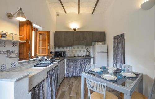 San Pietro Vara Apartment | Cozy Apartment In San Pietro Vara -Sp-