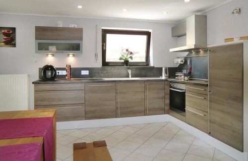 Karlshausen Apartment | Cozy apartment in Karlshausen with WiFi