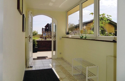 Karlshausen Apartment | Cozy apartment in Karlshausen with WiFi