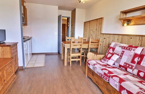 La Perriere Apartment | Cozy Apartment in La Tania - Ski-In/Ski-Out, 1 Bedroom, Balcony, Sleeps 4