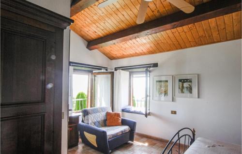 Monte Rinaldo Apartment | Cozy Apartment In Monte Rinaldo