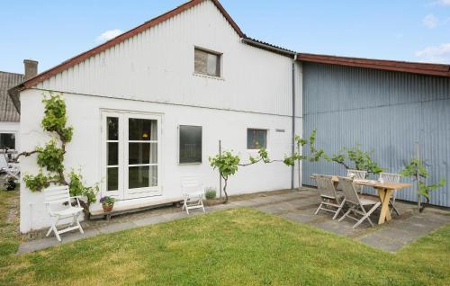 Ranum Apartment | Cozy Apartment In Ranum With Wifi