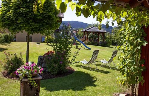 Ruhmannsfelden Apartment | Cozy Apartment in Ruhmannsfelden with Swimming pool