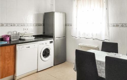 Monte Apartment | Cozy Apartment In Santander With Kitchen