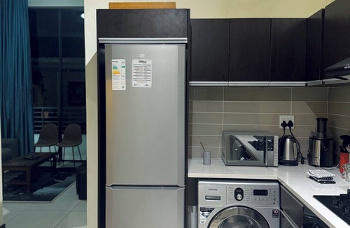 Greater Johannesburg Metropolitan Area Apartment | Cozy apartment in welcoming Fourways 1bed wifi 4km to Monte Casino 24/7security