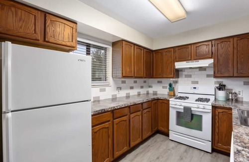 Rockford Apartment | Cozy apartment near Lake Bella Vista