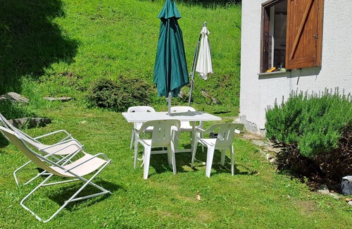 Casasco d'Intelvi Apartment | Cozy apartment surrounded by nature with lake view