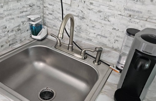 Ludlam Apartment | Cozy Apartment With Space for 4. Lovely and Quite Neighborhood