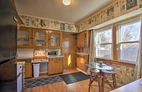 Appleton House | Cozy Appleton Getaway w/Screened-In Porch + Yard!