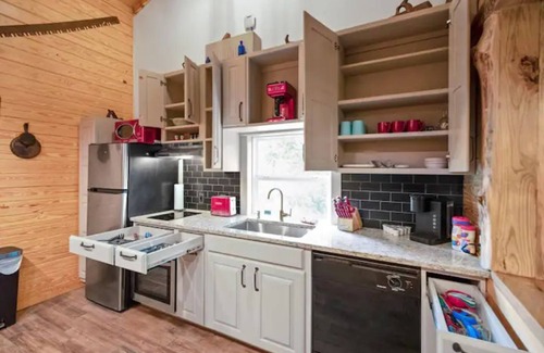 Enterprise Apartment | Cozy Apt w/Master BR & 2 Bed Kids Loft. Also- Covered Deck & Covered Parking.