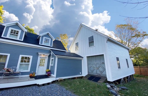Camden Apartment | Cozy, Artful, Classic Maine Studio Apartment