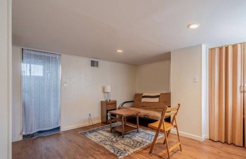 Asbury Park Apartment | Cozy asbury apartment with in unit washer dryer and shared back yard