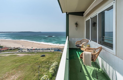 Valdovino Apartment | Cozy Beachfront Apartment in Valdoviño