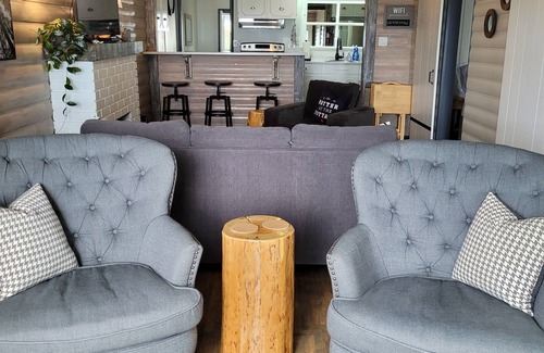 North Bay Cottage | Cozy Beachfront Cottage