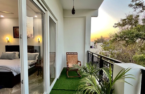 Taj Ganj Bed & Breakfast | Cozy Bed and Breakfast- 9 min walk from Taj Mahal
