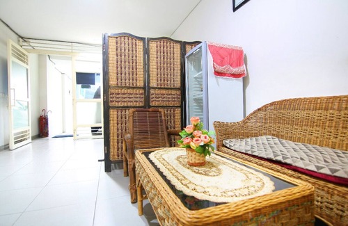 Darmo House | Cozy bedroom in Darmo, Surabaya