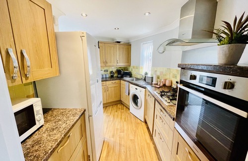 Bicester House | Cozy Bicester Village 1 bedroom flat with own garden